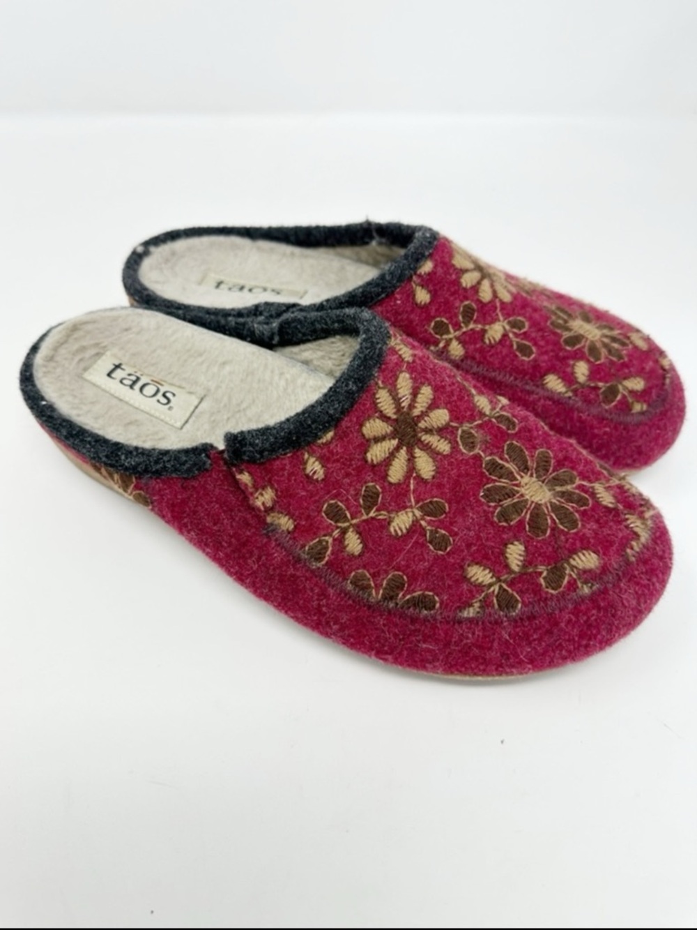 TAOS Woolderness 2 Clog EU 40 Cranberry Floral Embroidered Wool Casual